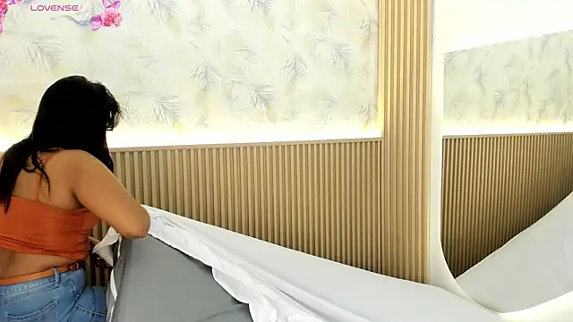 Snapshot of Liss-Reyes chatting on 07-24-26, 12:01 Liss-Reyes online show from 07-24-26, 12:01