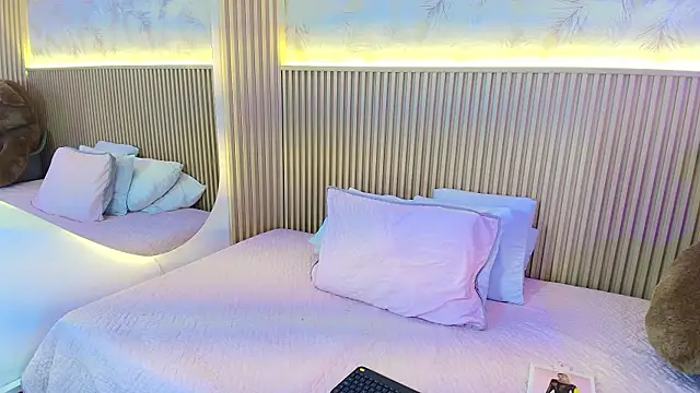 Liss-Reyes online show from 03-07-26, 12:21