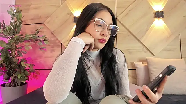 aylin rousse online show from 10-11-25, 07:37