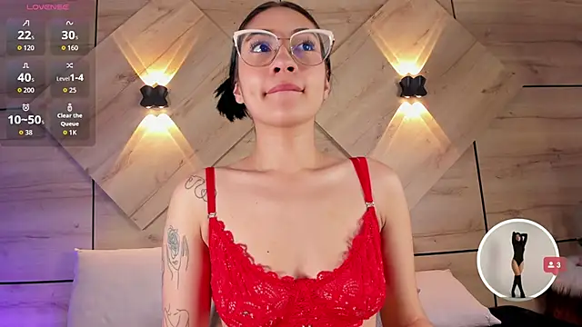 aylin rousse online show from 11-18-25, 07:39