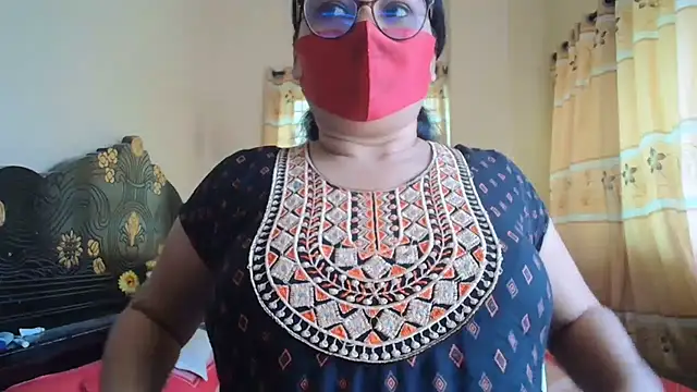 Elena cruz5 online show from 07-05-26, 04:30