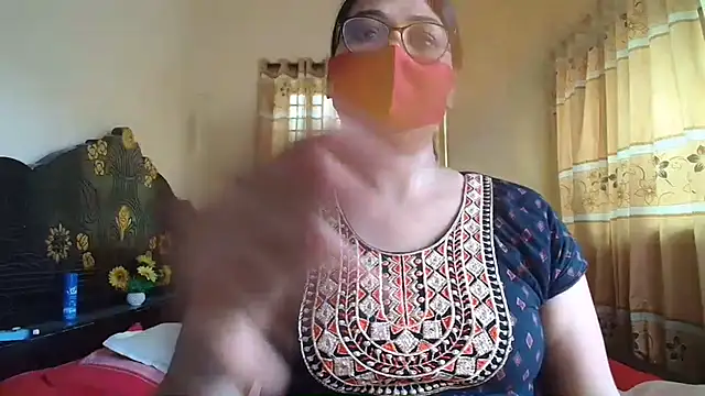 Elena cruz5 online show from 07-02-26, 04:07