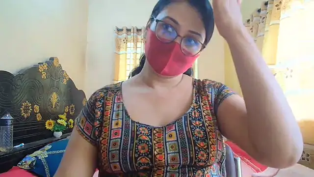 Elena cruz5 online show from 06-18-26, 03:49
