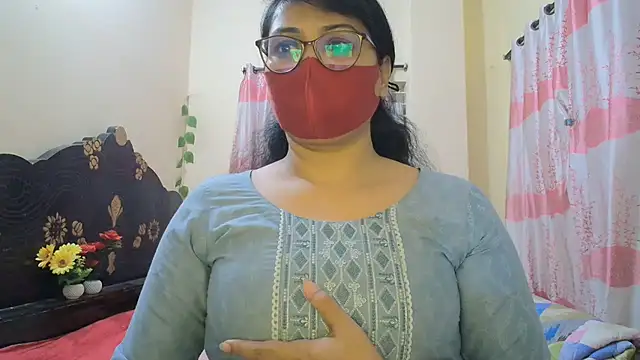 Elena cruz5 online show from 03-01-26, 06:41