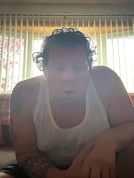 Stephanie1984 online show from 10-31-25, 12:24