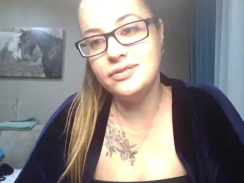 karina160000 online show from 02-10-26, 03:00