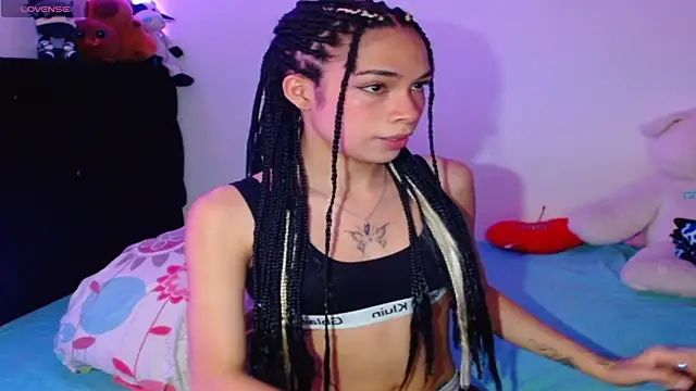 NathaliaPaz  online show from 05-10-26, 11:03