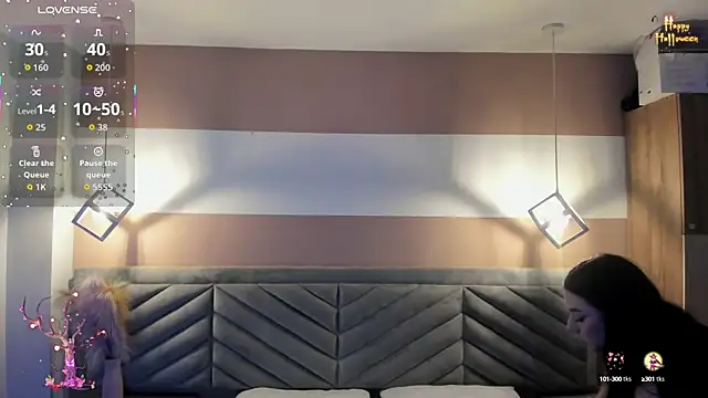 Snapshot of Mia_Valentine_ chatting on 10-14-25, 08:31 Mia Valentine online show from 10-14-25, 08:31