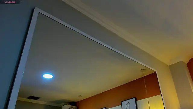 Mia Valentine  online show from 12-21-25, 07:48