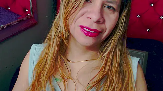 SofiaXDelRio online show from 10-14-25, 11:11