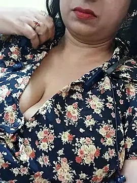 Snapshot of Janvi_-Love chatting on 09-13-25, 06:13 Janvi -Love online show from 09-13-25, 06:13