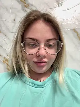 Snapshot of StasySweet chatting on 02-07-26, 04:42 StasySweet online show from 02-07-26, 04:42