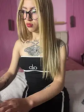 PrettyAshley  online show from 05-07-26, 09:29