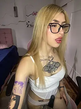 PrettyAshley  online show from 06-02-26, 07:36