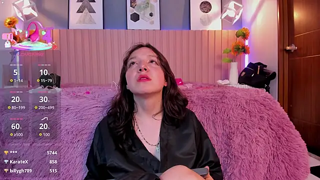 Nina Ford online show from 11-24-25, 07:30