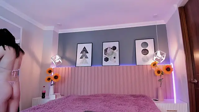 Nina Ford online show from 11-11-25, 03:01