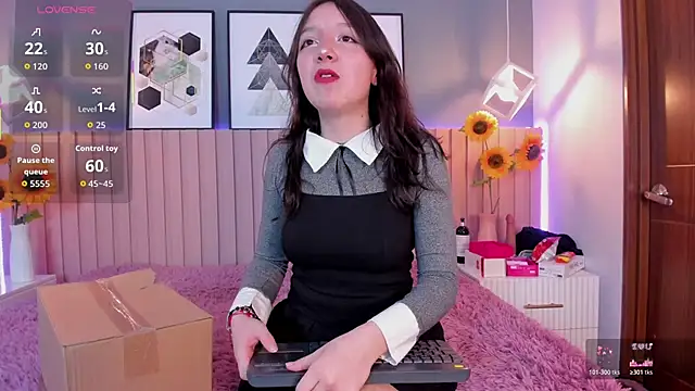 Snapshot of Nina_Ford chatting on 02-21-26, 03:08 Nina Ford online show from 02-21-26, 03:08