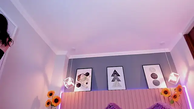 Nina Ford online show from 04-10-26, 03:13