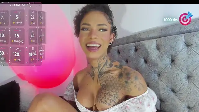 Snapshot of michell_danna chatting on 10-02-25, 01:31 michell danna online show from 10-02-25, 01:31