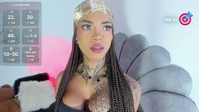 Snapshot of michell_danna chatting on 12-18-25, 09:51 michell danna online show from 12-18-25, 09:51