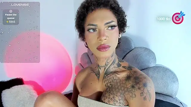 Snapshot of michell_danna chatting on 11-06-25, 01:09 michell danna online show from 11-06-25, 01:09