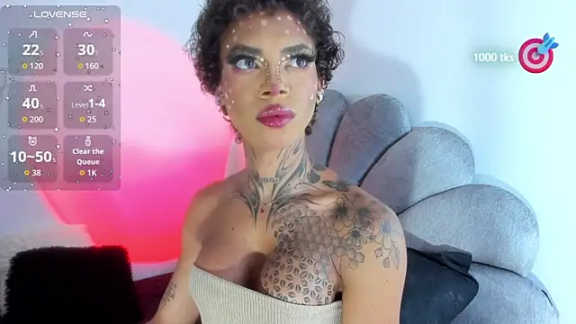 Snapshot of michell_danna chatting on 10-31-25, 12:29 michell danna online show from 10-31-25, 12:29