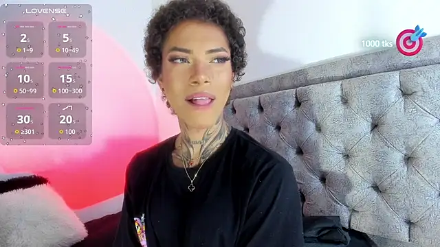 Snapshot of michell_danna chatting on 10-12-25, 12:56 michell danna online show from 10-12-25, 12:56