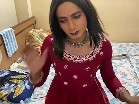 Snapshot of LuvLayla chatting on 02-20-26, 08:00 LuvLayla online show from 02-20-26, 08:00