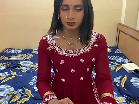 Snapshot of LuvLayla chatting on 01-18-26, 05:16 LuvLayla online show from 01-18-26, 05:16