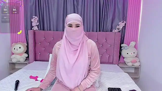 Nayla-Mouna online show from 10-10-25, 07:47