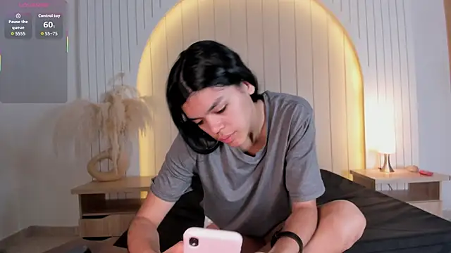 ALICESANDOVAL online show from 04-12-26, 11:13