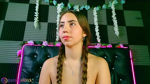  leda swan  online show from 02-16-26, 01:10