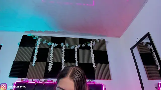  leda swan  online show from 05-29-26, 11:16