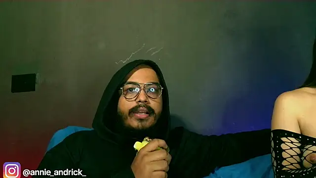  leda swan  online show from 10-13-25, 02:18