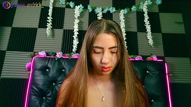  leda swan  online show from 02-22-26, 02:08