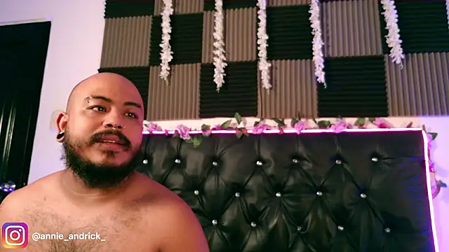  leda swan  online show from 03-28-26, 12:06