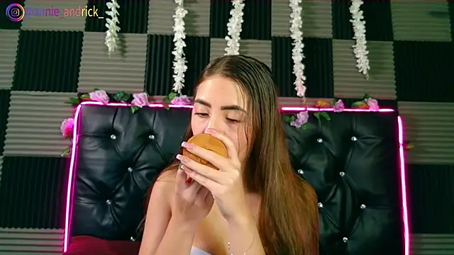  leda swan  online show from 02-20-26, 01:13