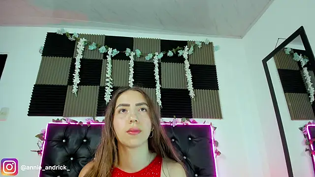  leda swan  online show from 04-30-26, 10:00