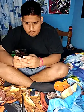 Snapshot of ramito1007 chatting on 11-12-25, 03:32 ramito1007 online show from 11-12-25, 03:32