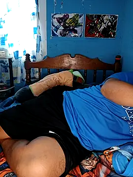 Snapshot of ramito1007 chatting on 11-16-25, 05:50 ramito1007 online show from 11-16-25, 05:50