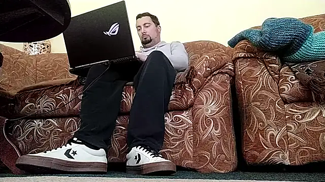 Snapshot of Joseph1Arnold chatting on 10-31-25, 11:07 Joseph1Arnold online show from 10-31-25, 11:07