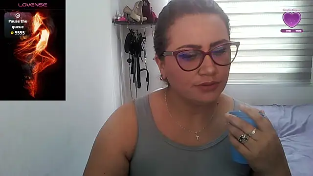 Vesper Vixen online show from 09-19-25, 01:48