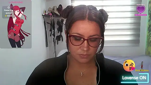 Vesper Vixen online show from 10-16-25, 01:41