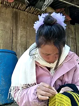 liu-liusexy online show from 12-02-25, 03:30