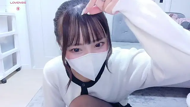 Snapshot of YURi_luv chatting on 10-26-25, 10:04 YURi luv online show from 10-26-25, 10:04