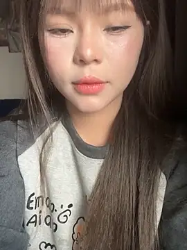 SarahBeii online show from 12-22-25, 03:06