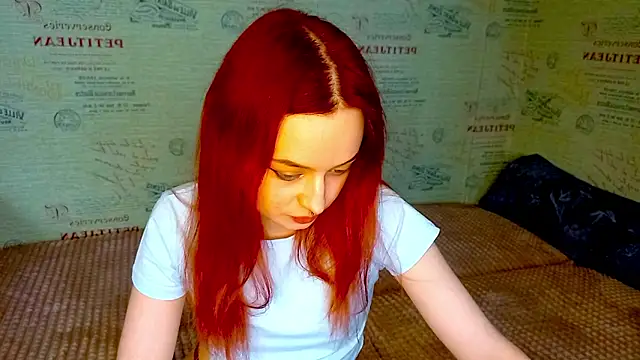 Snapshot of emi_less chatting on 09-25-25, 01:39 emi less online show from 09-25-25, 01:39