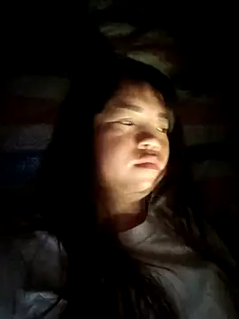 Snapshot of AnHa19 chatting on 10-06-25, 10:21 AnHa19 online show from 10-06-25, 10:21