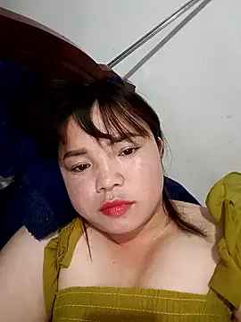 Snapshot of AnHa19 chatting on 04-18-26, 01:35 AnHa19 online show from 04-18-26, 01:35