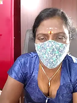 Snapshot of umashreetamil chatting on 02-13-26, 03:12 umashreetamil online show from 02-13-26, 03:12